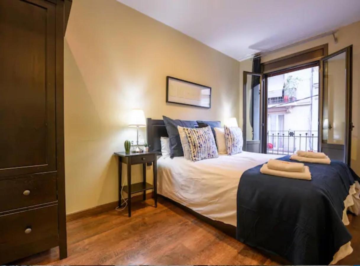 Ramblasrentals Cozy Renovated 2br With Balcony Lift 20m Rambla - Parking - Wifi * Barcelone