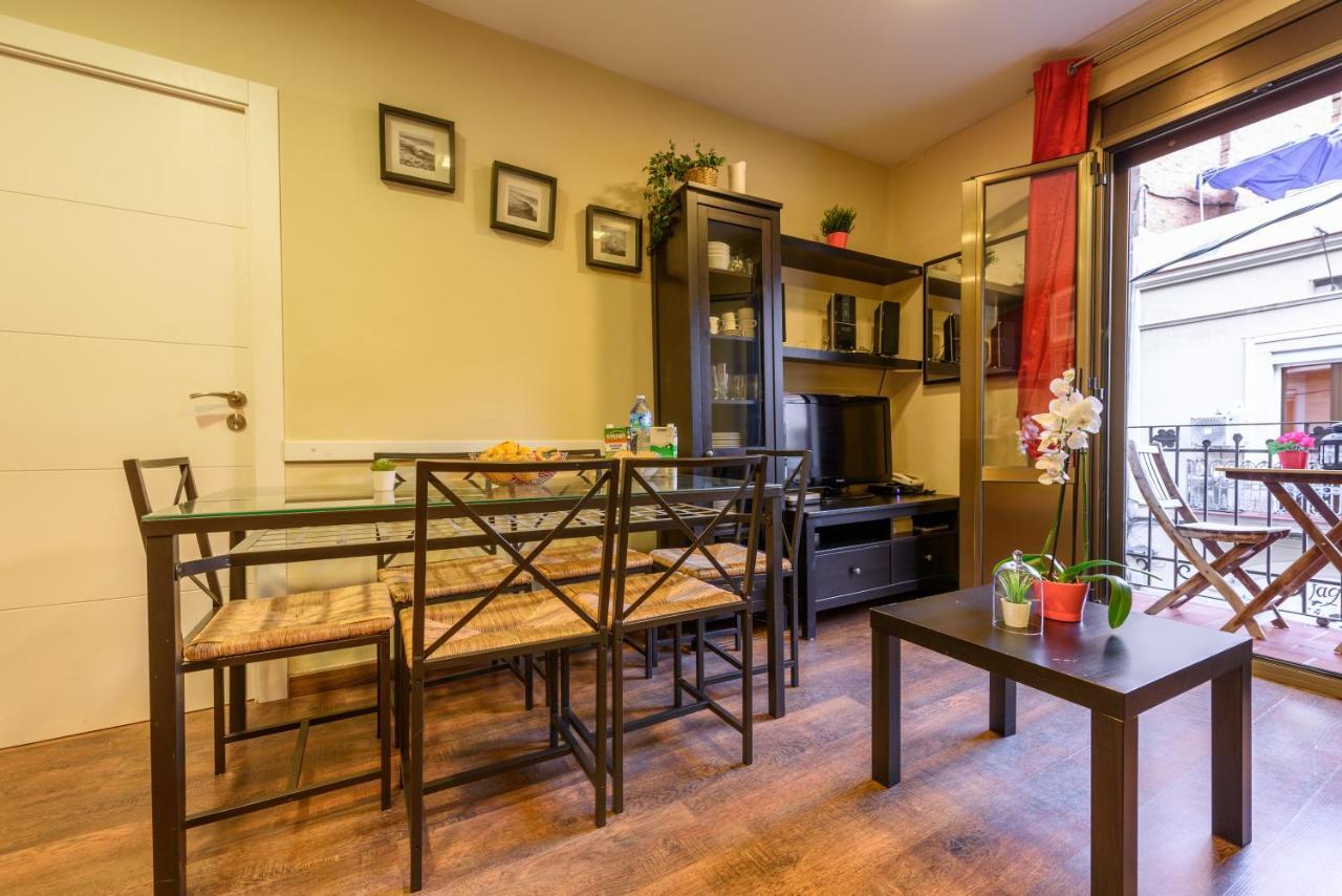 Ramblasrentals Cozy Renovated 2br With Balcony Lift 20m Rambla - Parking - Wifi Barcelone